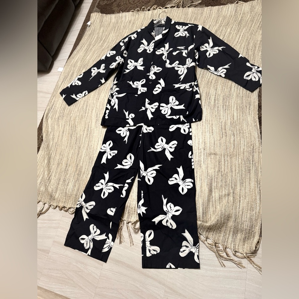 Coach Black and White Bow Pajama Set